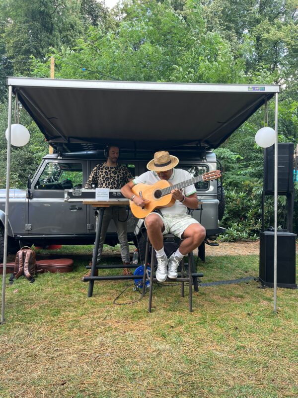 DJ Lungarno & Ab on Spanish guitar